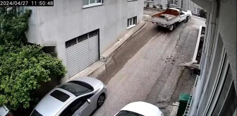 Bursa'da Yokuşta Aracı Kaldıramayan Sürücü Kazaya Neden Oldu