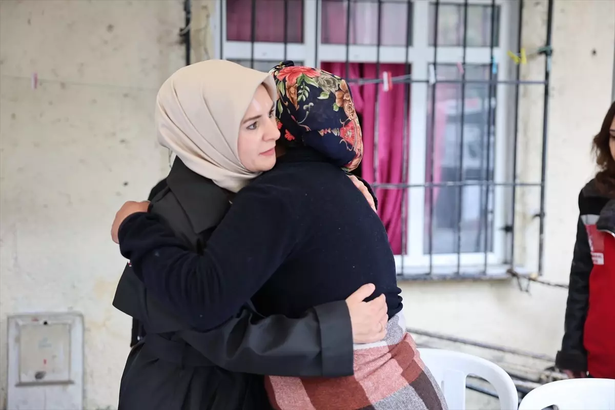 Bakan Göktaş, Eda Nur Gezer'in ailesine taziye ziyaretinde bulundu