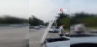 Bursa'da 2 otomobil kafa kafaya çarpıştı