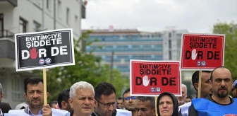 Ankara'da Eğitim Sendikaları, Okulda Yapılan Bıçaklı Saldırıyı Protesto Etti