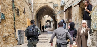 İsrail Polisi Doğu Kudüs'te Bıçaklı Saldırı Girişiminde Bulunan Kişiyi Öldürdü