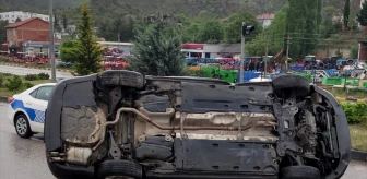 Karabük'te Otomobil Devrildi: 3 Kişi Yaralandı
