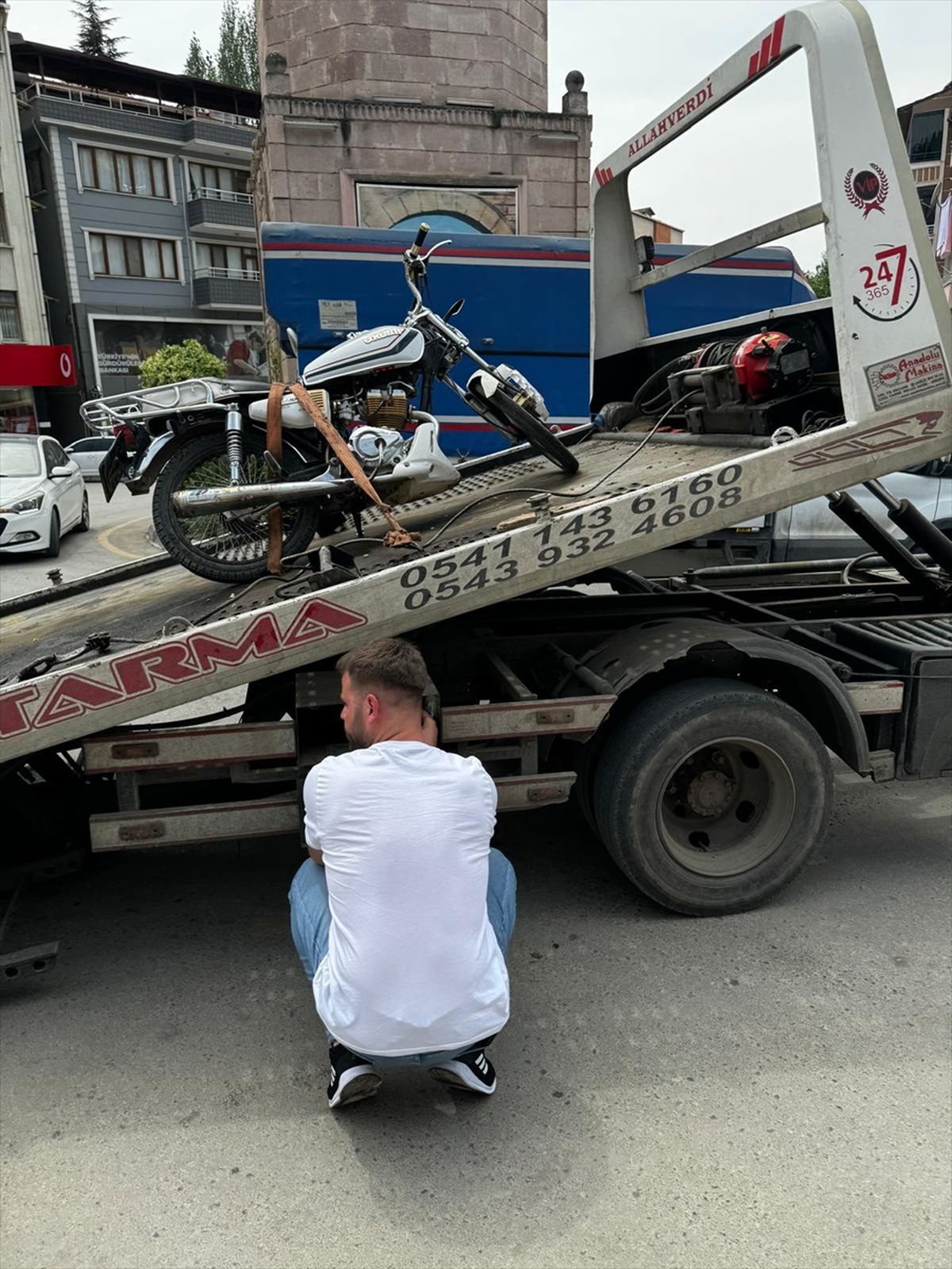 Tokat'ın Niksar ilçesinde yapılan uygulamada 39 motosiklet kontrol edildi