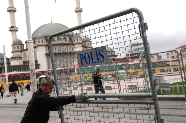 İstanbul'da 1 Mayıs alarmı! CHP ve DİSK'in çağrısı sonrası Taksim'e çıkan yollar kapatıldı
