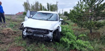 Sivas'ta otomobil şarampole uçtu: 1'i bebek 6 kişi yaralandı