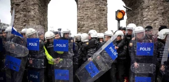 1 Mayıs Emek ve Dayanışma Günü'nde Saraçhane'de Polis Müdahalesi