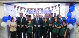 Ümraniye'deki 11 okulda kütüphaneler toplu açılış yapıldı