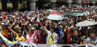 Venezuela'da Üniversite Öğrencileri İsrail'in Gazze Saldırılarına Tepki Gösterdi
