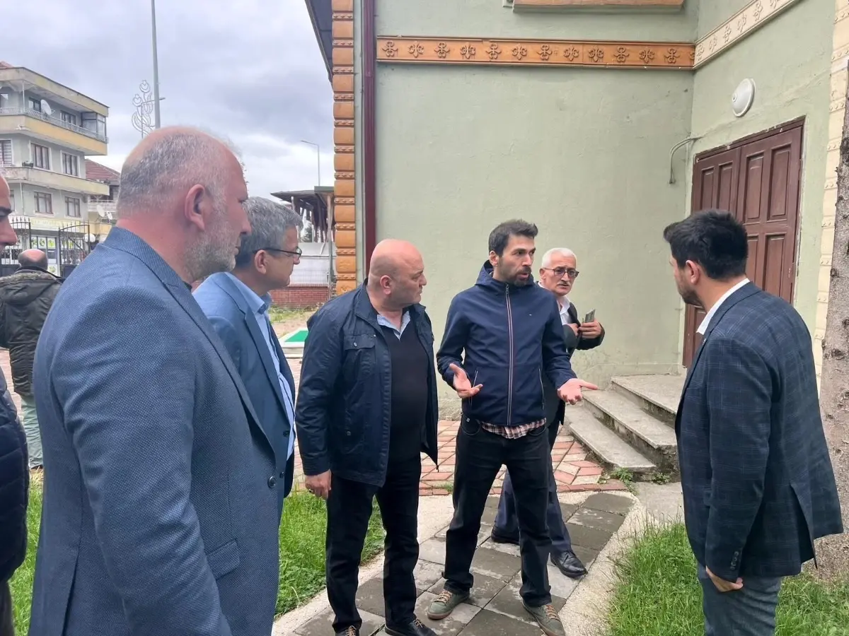 Yığılca'da Orhangazi Cami Kent Meydanı Projesi İçin Çalışmalar Devam Ediyor