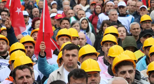 Zonguldak'ta Çinli mühendislerden 1 Mayıs yürüyüşü