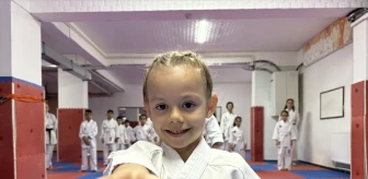 6 Yaşındaki Ayza Akgün Karatede Başarılarına Yenisini Eklemek İstiyor