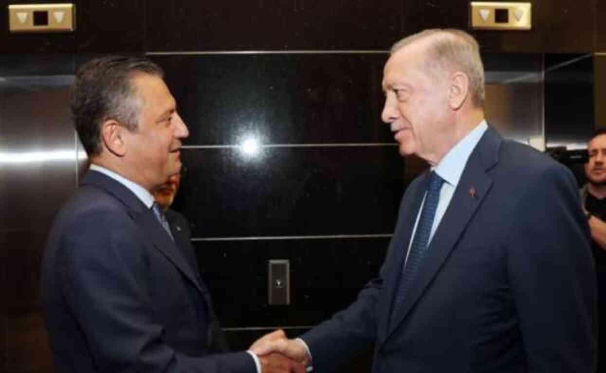 Cumhurbaşkanı Erdoğan-Özgür Özel görüşmesi bitti mi, açıklama yapıldı mı? Cumhurbaşkanı Erdoğan-Özgür Özel görüşmesi bitti mi, açıklama yapıldı mı?