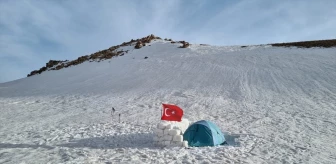 Kırşehirli Dağcılar Hasan Dağı'na Tırmandı