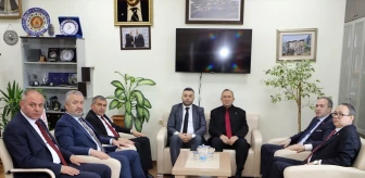 MHP Genel Başkan Yardımcısı İlyas Topsakal, 19 Mayıs Belediye Başkanı Osman Topaloğlu'nu ziyaret etti