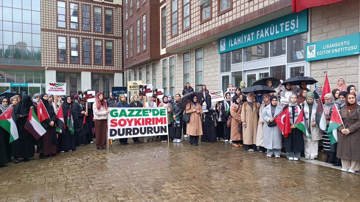 AK Parti Gençlik Kolları Filistin'e Destek Yürüyüşleri Düzenledi