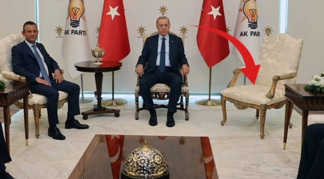 Cumhurbaşkanı Erdoğan ve Özgür Özel görüşmesinde koltuk neden boştu? Boş koltuk olayı ne?