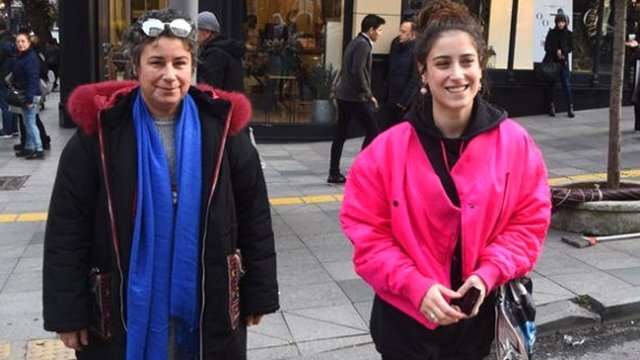 Başarılı oyuncu Hazal Kaya'nın Avukat annesi Ayşegül Kaya kiracısı ile birbirine girdi