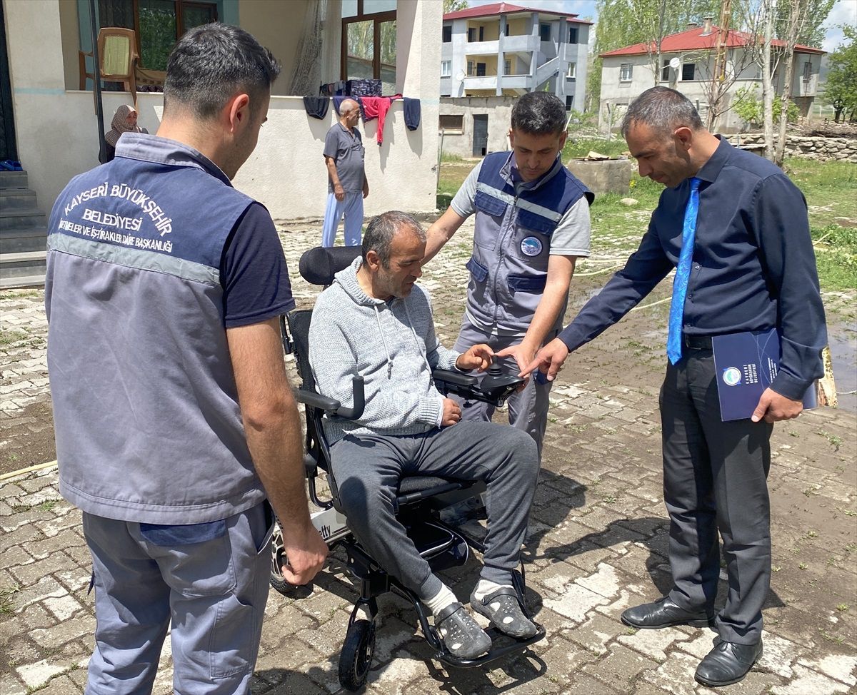 Kayseri Büyükşehir Belediye Başkanı Engelli Vatandaşın Talebini Karşıladı