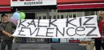 Lösemi Hastasına Hastanede Sürpriz Evlilik Teklifi