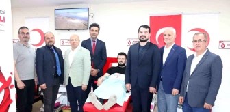 MÜSİAD İzmir Şubesi Kan Bağış Kampanyası Düzenledi