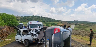 Siverek'te Otomobil Çarpışması: Yaralılar Var