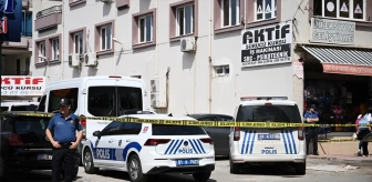 Adana'da İş Yerine Silahlı Saldırı: Araçtan Geçen Kadın Hayatını Kaybetti