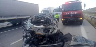Gaziantep'te Tıra Çarpan Otomobil Sürücüsü Hayatını Kaybetti