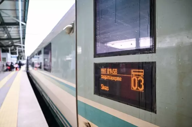 istanbul-sivas-aktarmasiz-ekspres-yuksek-hizl-3-17293425_o istanbul-sivas-aktarmasiz-ekspres-yuksek-hizl-3-17293425_o Seyahat süresi 7 saate düştü! İstanbul-Sivas yüksek hızlı tren seferleri başladı Seyahat süresi 7 saate düştü! İstanbul-Sivas yüksek hızlı tren seferleri başladı istanbul sivas aktarmasiz ekspres yuksek hizl 3 17293425 o
