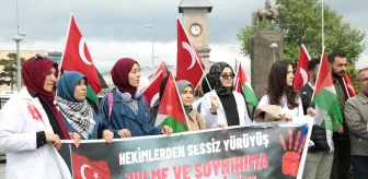 Kayseri'de İsrail saldırılarını protesto eden sağlık çalışanları sessiz yürüyüşe katıldı