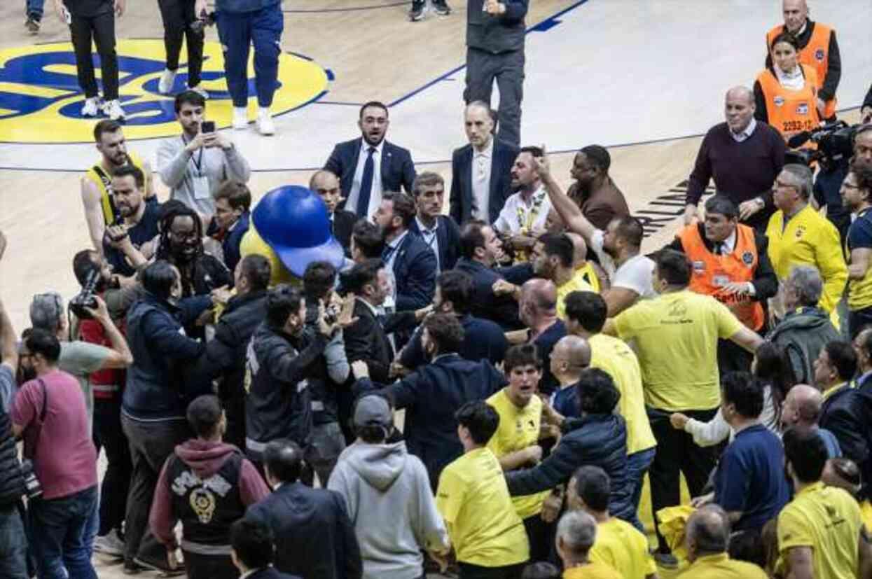 Olayların faturası kesildi! EuroLeague'den Fenerbahçe Beko'ya ceza