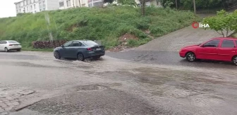 Tekirdağ'da şiddetli yağış sonrası yollarda su birikintisi oluştu