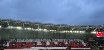 Yılport Samsunspor - Trabzonspor Maçının İlk Yarısı Samsunspor'un Üstünlüğüyle Tamamlandı