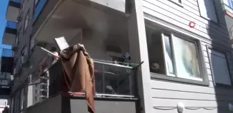 Balkonda alev alan yatak korkuttu