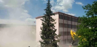 Gaziantep'teki 56 Yıllık Kaymakamlık Binası Yıkıldı