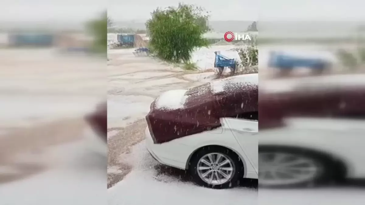 Erdemli'de dolu yağışı etkili oldu