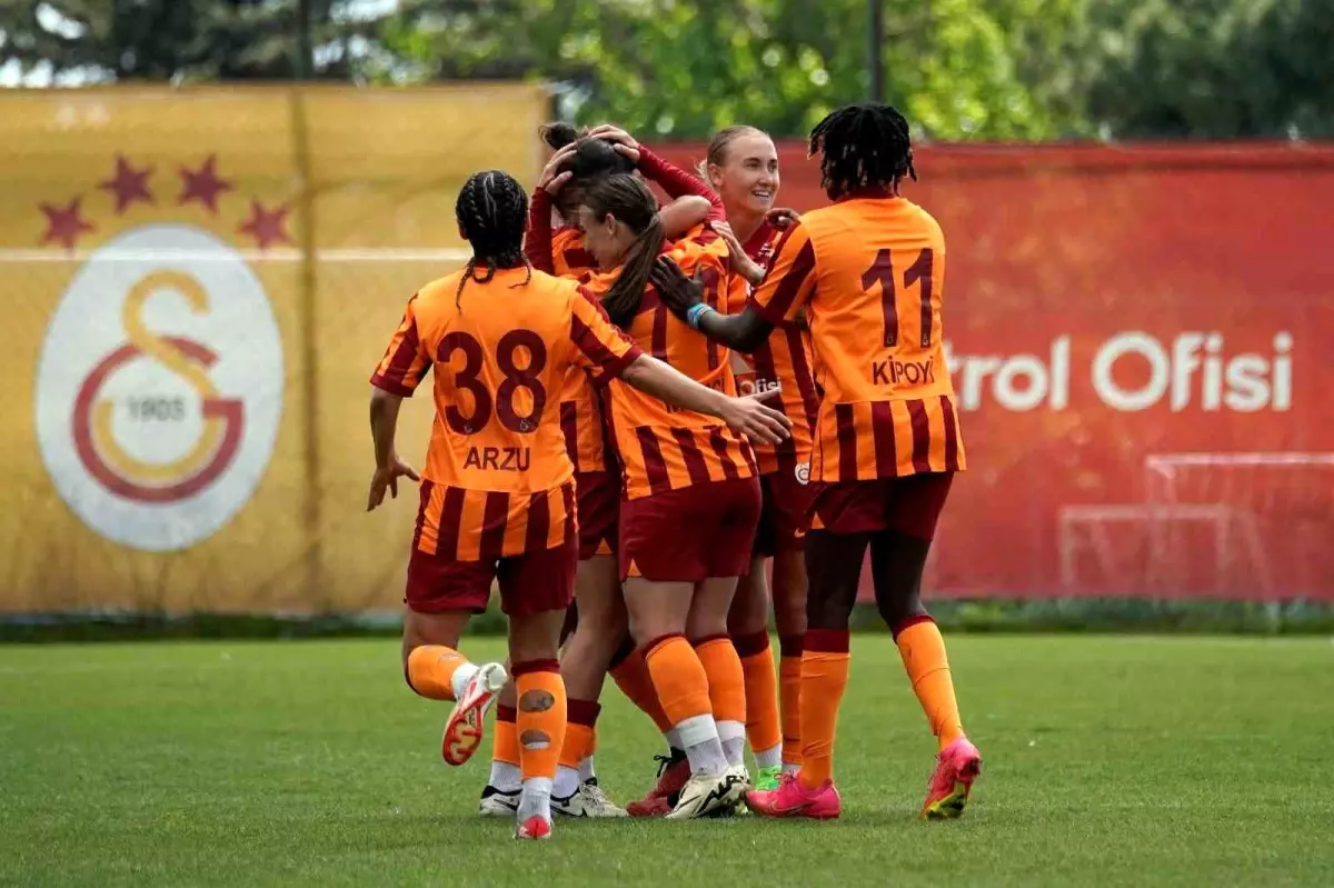 Galatasaray Kadın Futbol Takımı ALG Spor'u Yenerek Şampiyon Oldu