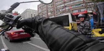 İstanbul'da kahkahaya boğan kaza: Motosikletine çarpan kişi annesi çıktı