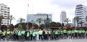 İzmir'de 11. Yeşilay Bisiklet Turu düzenlendi