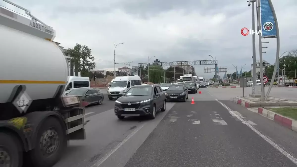 Malatya'da otomobil yayalara çarptı: 2 yaralı