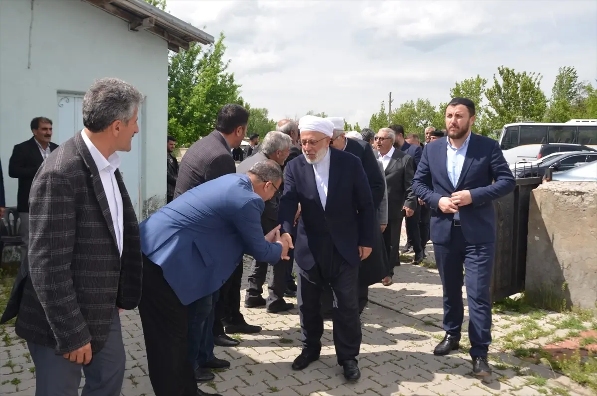 Muş'un Korkut ilçesinde iki aile arasında barış sağlandı