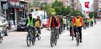 Elazığ'da Bisikletliler Sağlık İçin Pedal Çevirdi