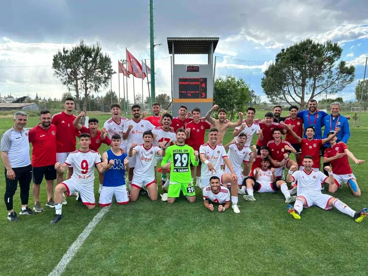 Turgutluspor U19 Takımı Finale Yükseldi
