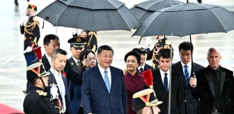 Çin Cumhurbaşkanı Xi Jinping, Fransa'ya resmi ziyaret için Paris'e ulaştı