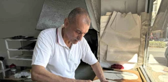 Mersin'de Sabah Erken Açılan Ciğerci Dükkanı İlgi Görüyor