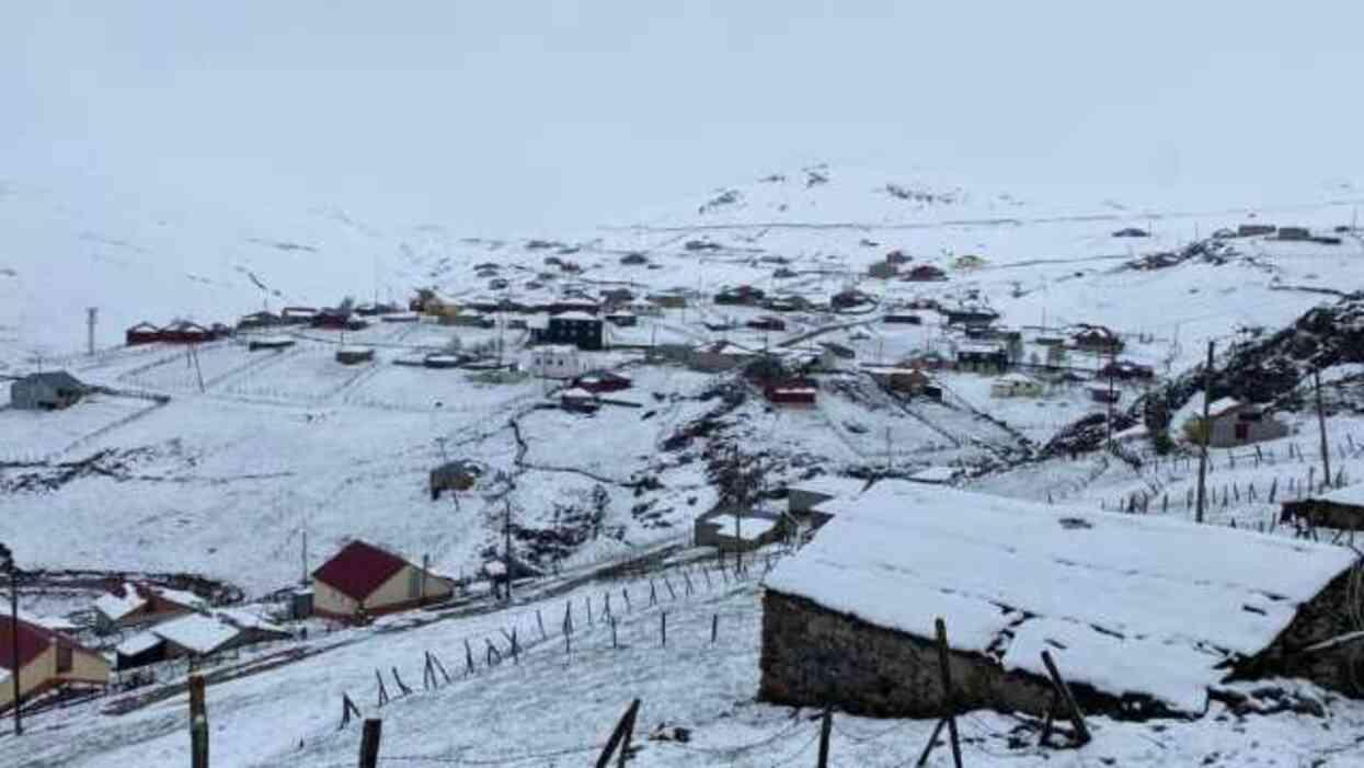 Doğu Karadeniz yaylalarında kış geri döndü Doğu Karadeniz yaylalarında kış geri döndü