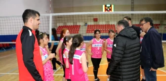 Erva Spor Kulübü Mini Voleybol İl Birinciliği'nde yarı finale yükseldi