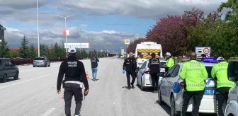 Karaman'da Minibüs Kazası: 72 Yaşındaki Adam Ağır Yaralandı