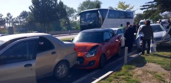 Kütahya'da 9 aracın karıştığı zincirleme trafik kazasında 1 kişi yaralandı