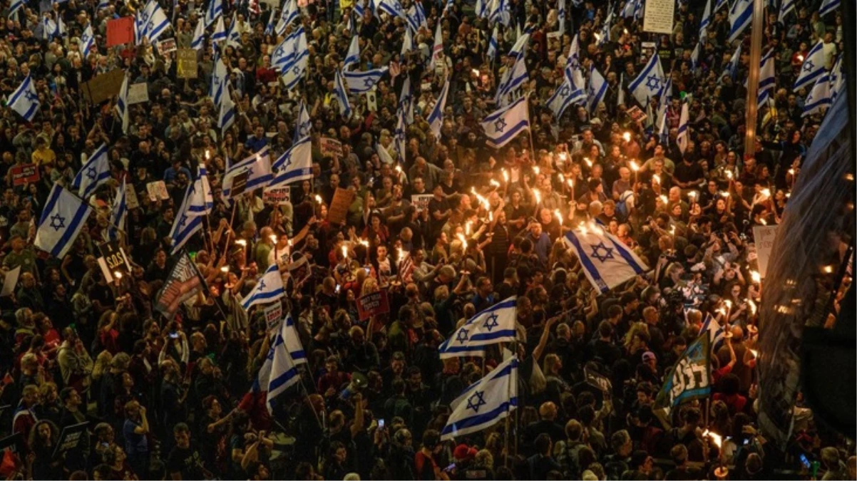 Tel Aviv’de binlerce kişi ateşkes için sokaklara döküldü: Ya kabul edin ya da sokakları yakarız