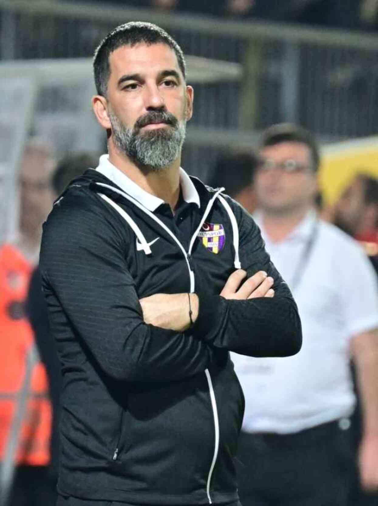 Arda Turan, kendisini beş parasız bırakan Seçil Erzan'ı canlı yayında böyle savundu